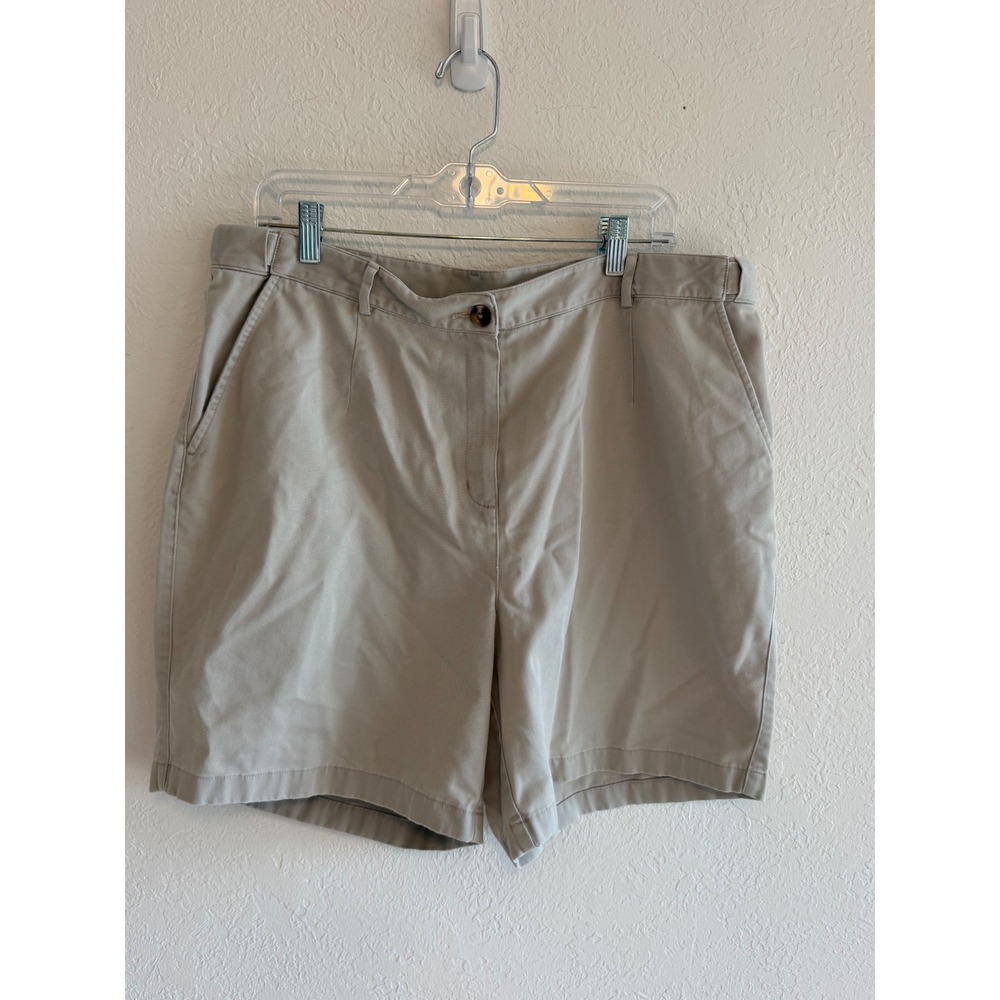 LL Bean Classic Fit Khaki Tan Cotton Twill Shorts Womens 18 Reg 298936